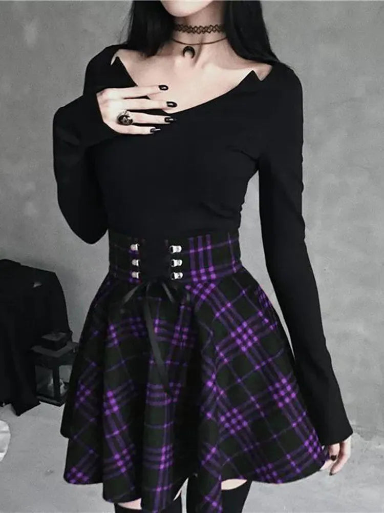 Black Checkered Women's Gothic Pleated Skirt .